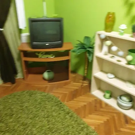 Apartament Izisz *