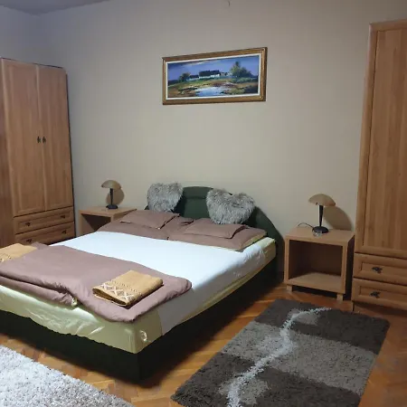 Apartament Izisz *