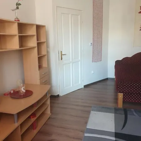 Apartament Izisz *